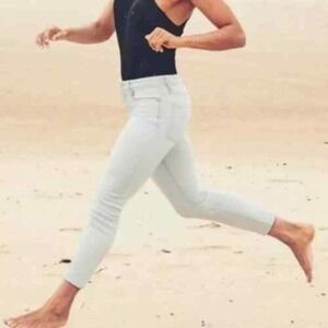 Athleta Sculptek Skinny Light Indigo Size 8 EUC